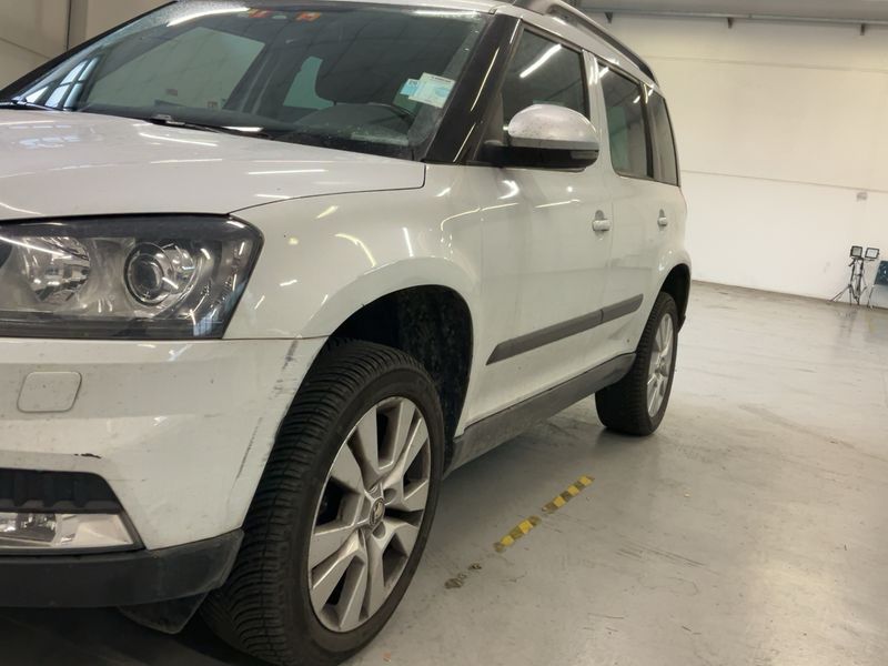 Skoda Yeti 2.0 TDI Elegance Outdoor 4x4 2014 – снимка 2