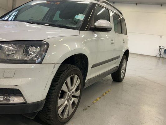 Skoda Yeti 2.0 TDI Elegance Outdoor 4x4 2014 – снимка 2