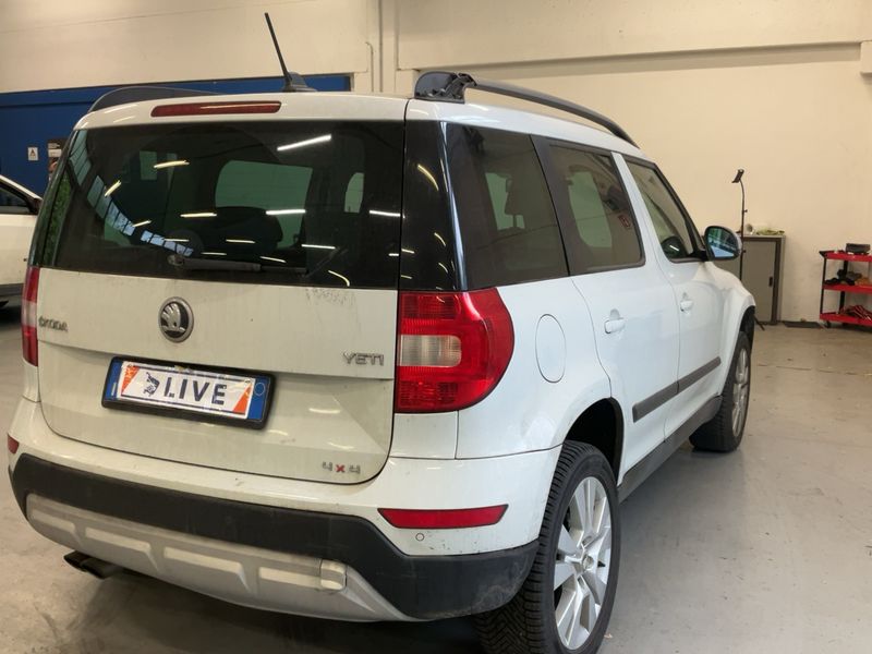 Skoda Yeti 2.0 TDI Elegance Outdoor 4x4 2014 – снимка 8