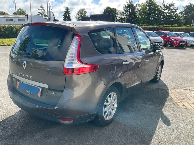 Renault Grand Scenic 1.9 dCi Privilege 2009 – снимка 2