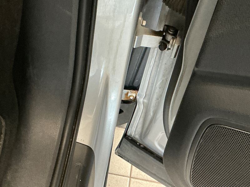 Audi Q3 2.0 TDI quattro 2012 – снимка 26
