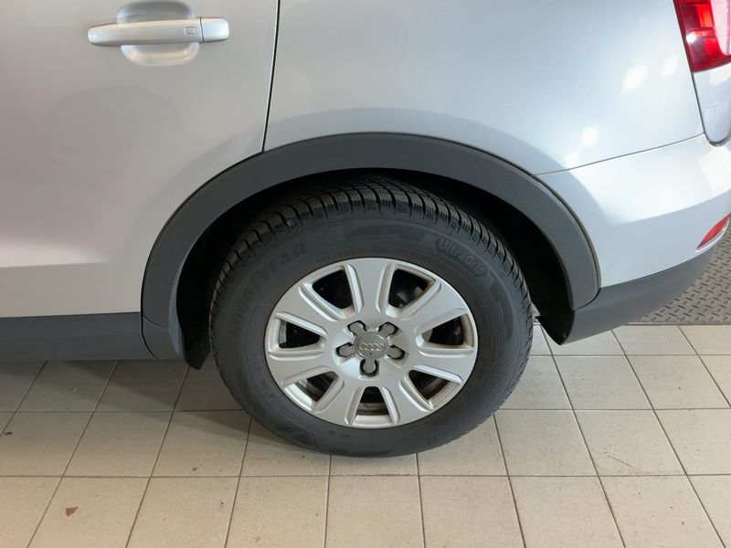 Audi Q3 2.0 TDI quattro 2012 – снимка 5