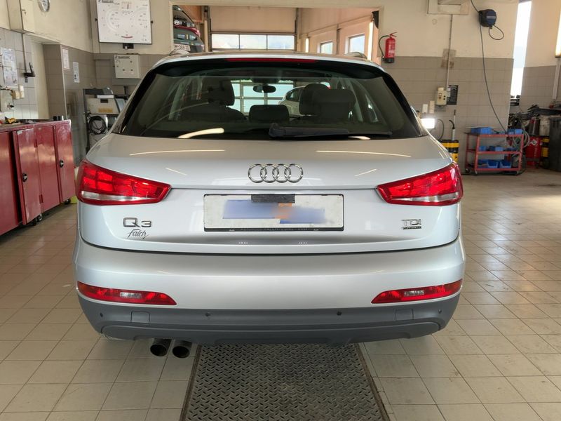 Audi Q3 2.0 TDI quattro 2012 – снимка 7
