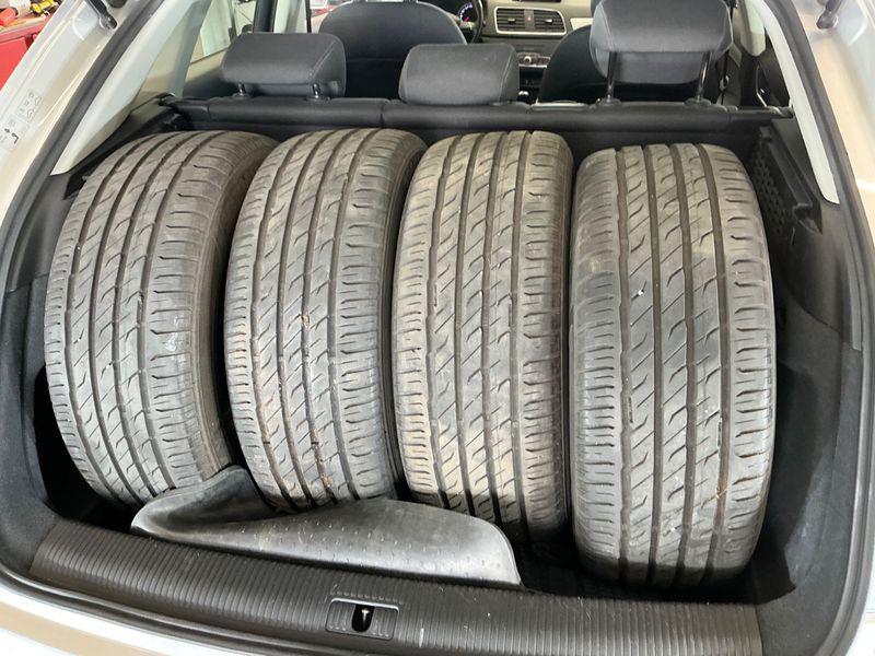 Audi Q3 2.0 TDI quattro 2012 – снимка 37
