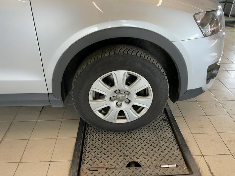 Audi Q3 2.0 TDI quattro 2012 – снимка 11