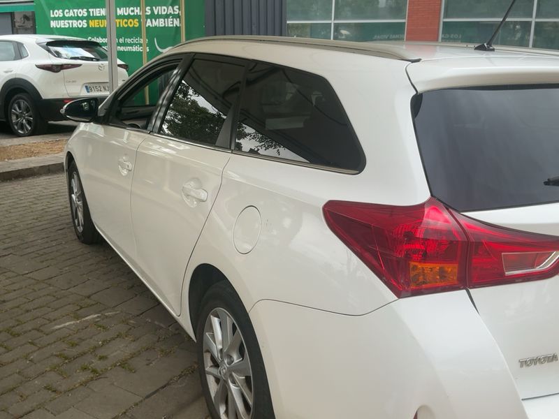 Toyota Auris 1.6 Business 2015 – снимка 6