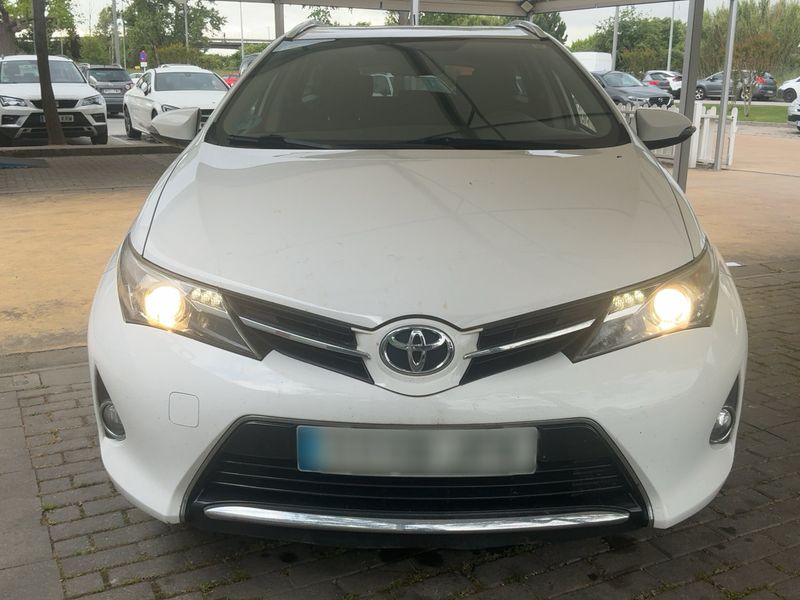 Toyota Auris 1.6 Business 2015 – снимка 14