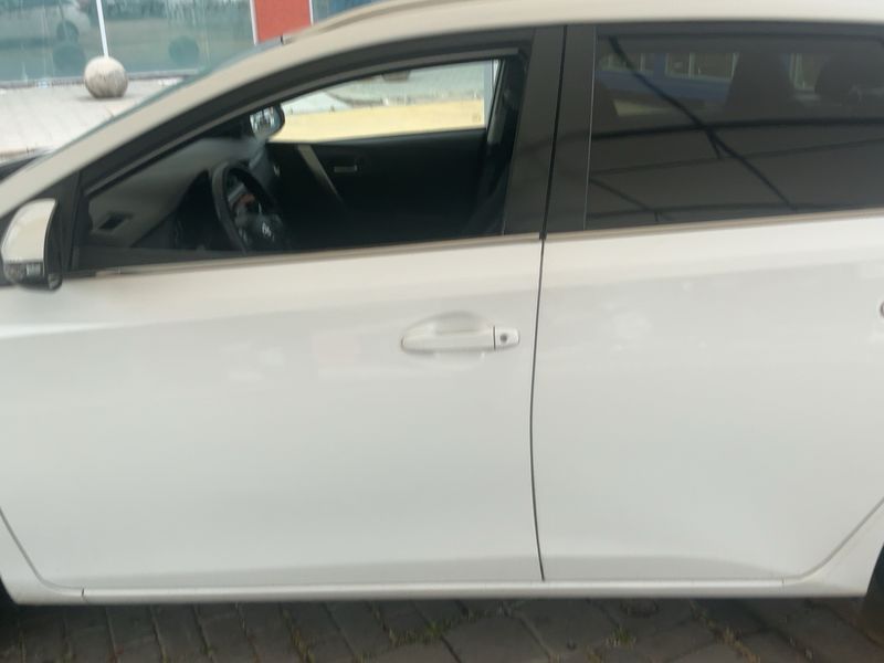 Toyota Auris 1.6 Business 2015 – снимка 4
