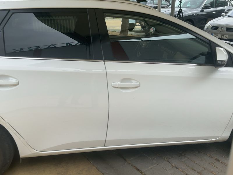 Toyota Auris 1.6 Business 2015 – снимка 10