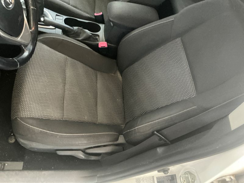 Toyota Auris 1.6 Business 2015 – снимка 23