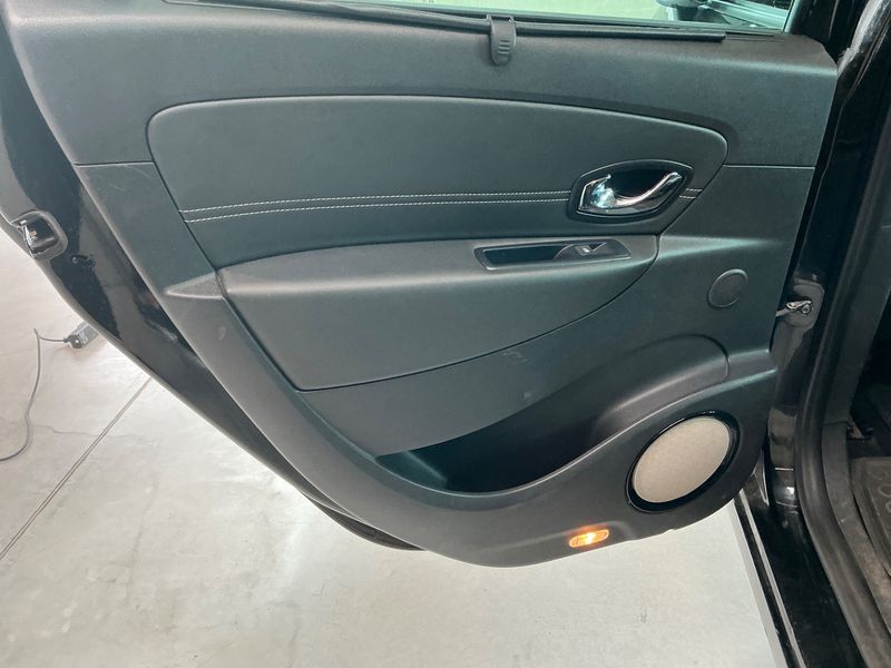Renault Grand Scenic 1.6 dCi BOSE Edition 2016 – снимка 37