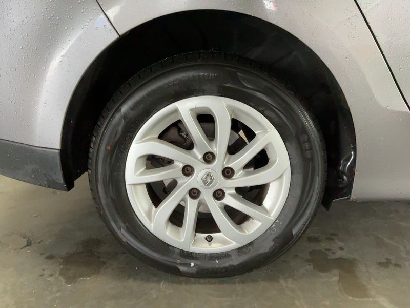 Renault Grand Scenic 1.5 dCi Limited 2015 – снимка 9