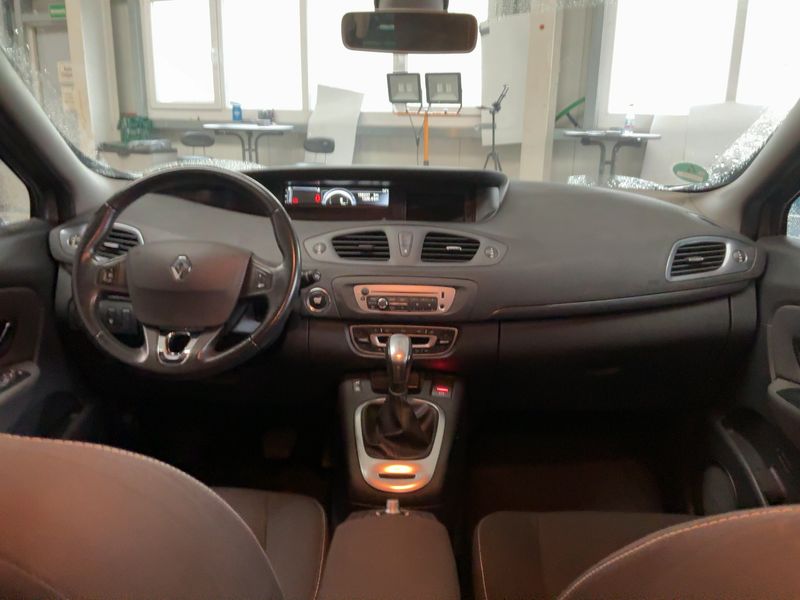 Renault Grand Scenic 1.5 dCi Limited 2015 – снимка 17