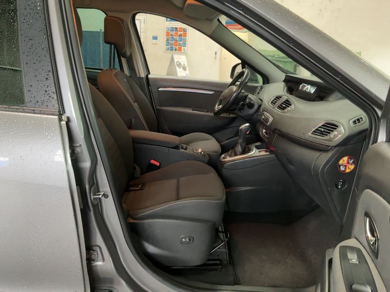 Renault Grand Scenic 1.5 dCi Limited 2015 – снимка 16