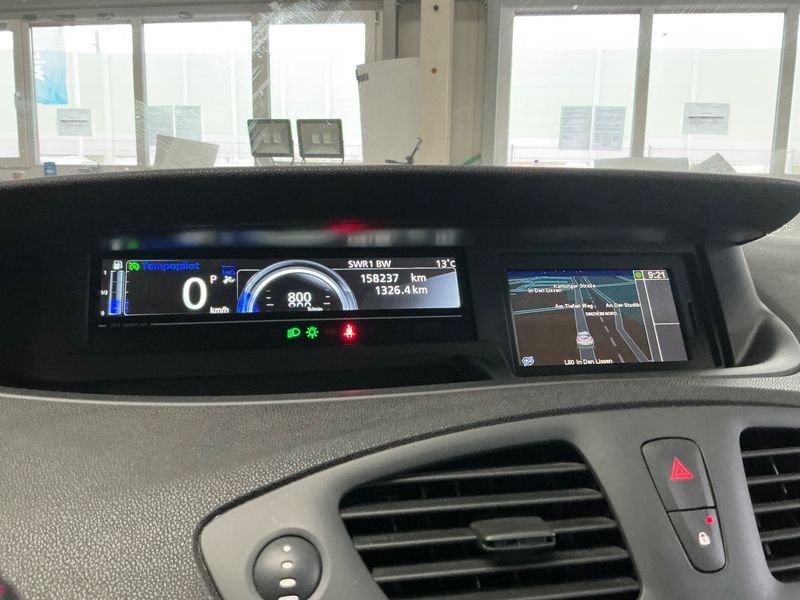 Renault Grand Scenic 1.5 dCi Limited 2015 – снимка 18