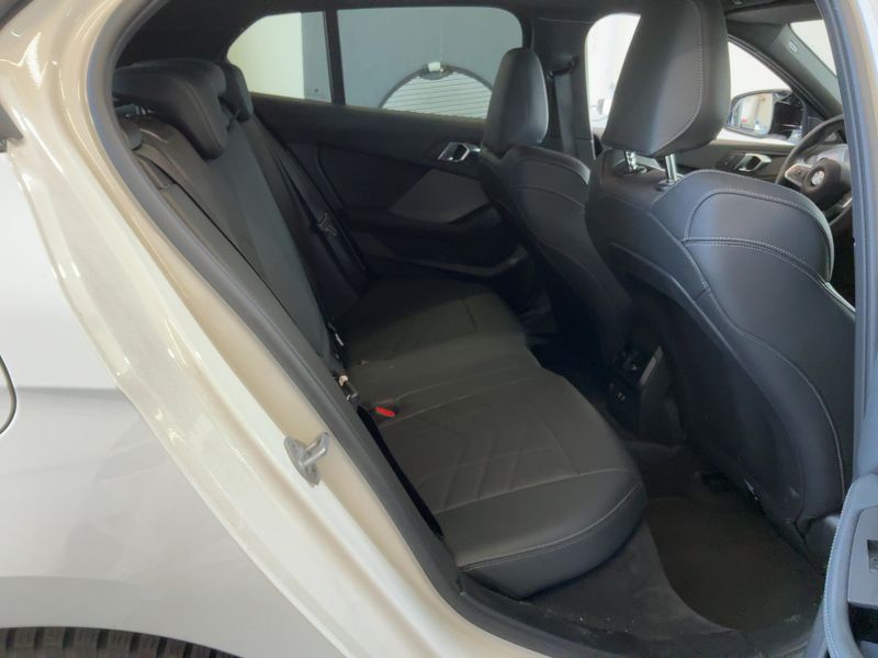 BMW 1er M135 xDrive 2025 – снимка 19