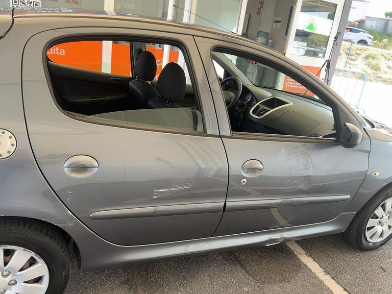 Peugeot 206+ 1.1 Basis 2010 – снимка 10
