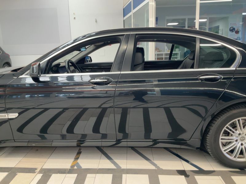 BMW 7er 730d 2010 – снимка 4