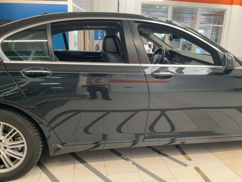 BMW 7er 730d 2010 – снимка 10