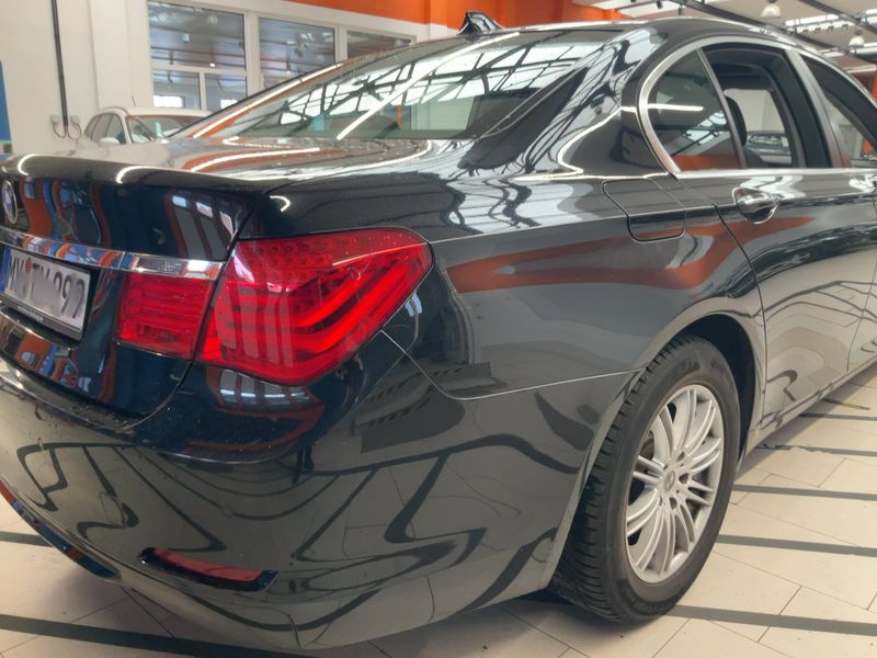 BMW 7er 730d 2010 – снимка 8