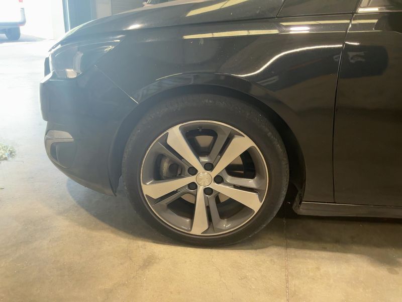 Peugeot 308 2.0 Blue-HDi Allure 2015 – снимка 3