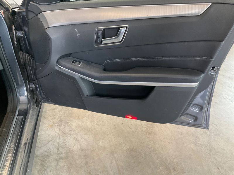 Mercedes-Benz E-Klasse E 220 CDI T BlueTEC Avantgarde 2015 – снимка 23