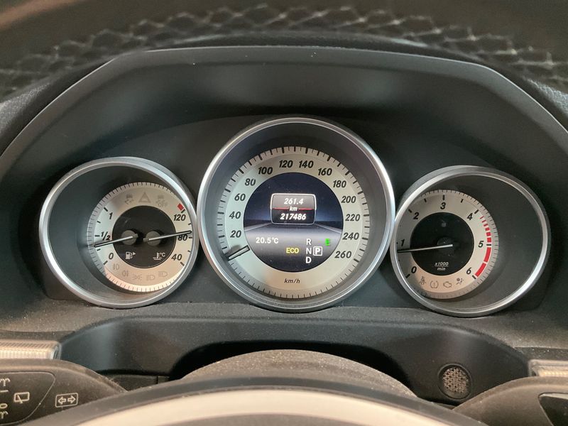 Mercedes-Benz E-Klasse E 220 CDI T BlueTEC Avantgarde 2015 – снимка 13
