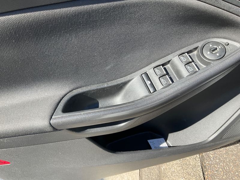 Ford Focus 1.5 TDCi Business 2017 – снимка 26