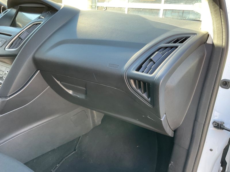 Ford Focus 1.5 TDCi Business 2017 – снимка 23