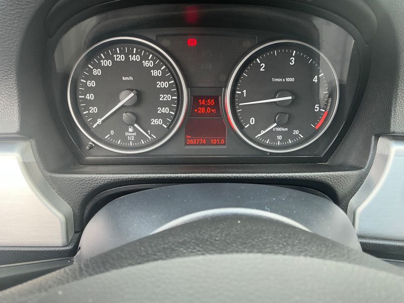 BMW 3er 325d 2010 – снимка 19