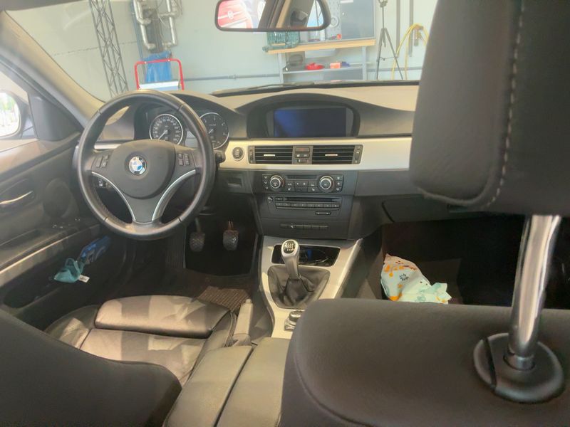 BMW 3er 325d 2010 – снимка 18
