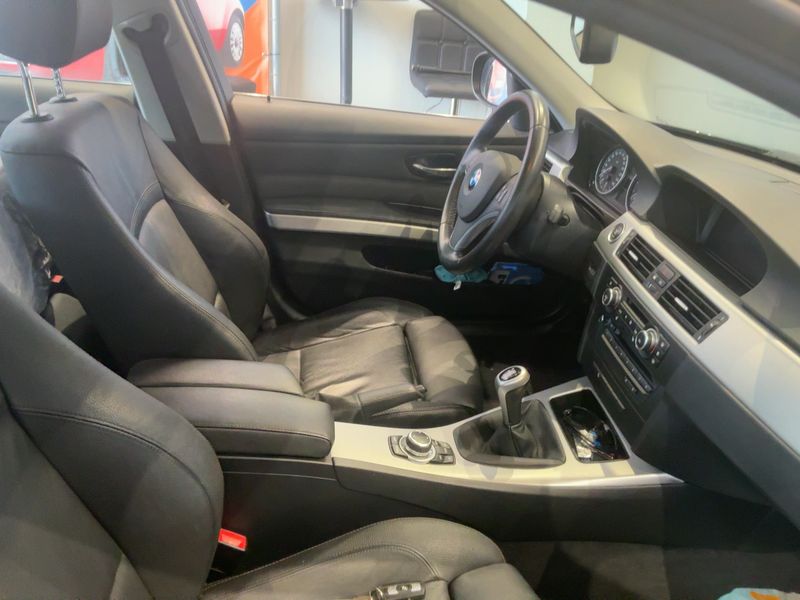 BMW 3er 325d 2010 – снимка 17