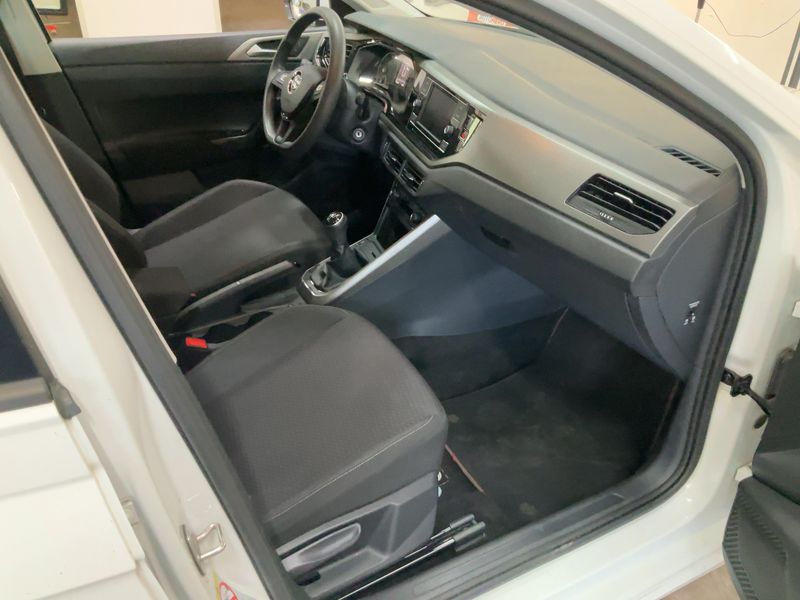 Volkswagen Polo 1.6 TDI Comfortline 2018 – снимка 17