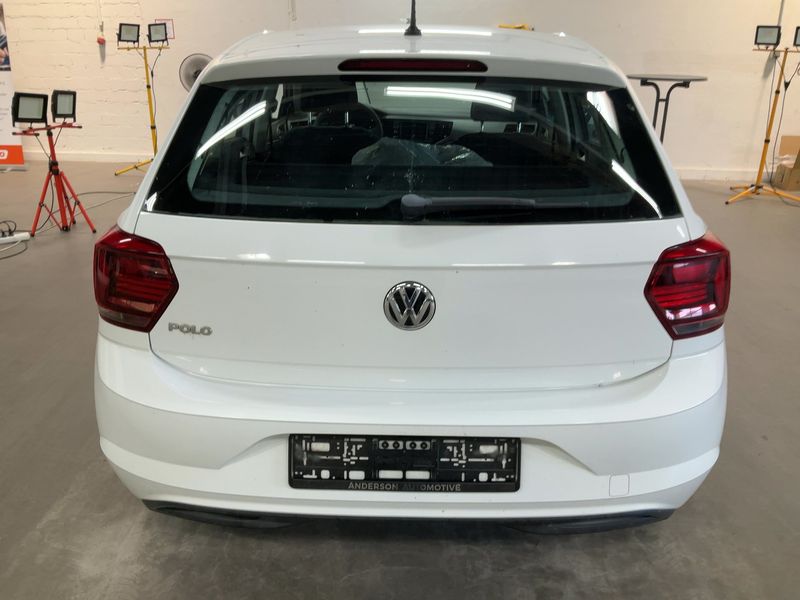 Volkswagen Polo 1.6 TDI Comfortline 2018 – снимка 7