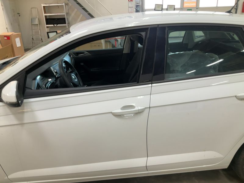 Volkswagen Polo 1.6 TDI Comfortline 2018 – снимка 4