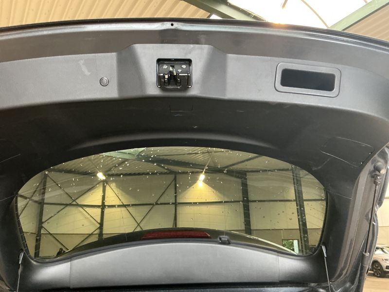 Mazda 3 2.0 Nakama 2016 – снимка 31