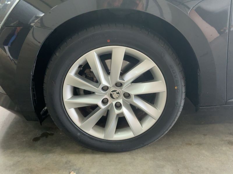 Skoda Superb 1.5 TSI ACT Business 2019 – снимка 3