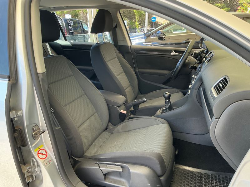 Volkswagen Golf VI 1.6 TDI Comfortline 2010 – снимка 11