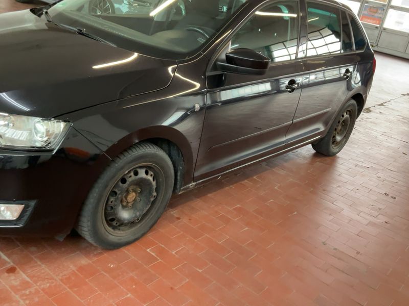 Skoda Rapid Spaceback 1.2 TSI Elegance 2014 – снимка 2
