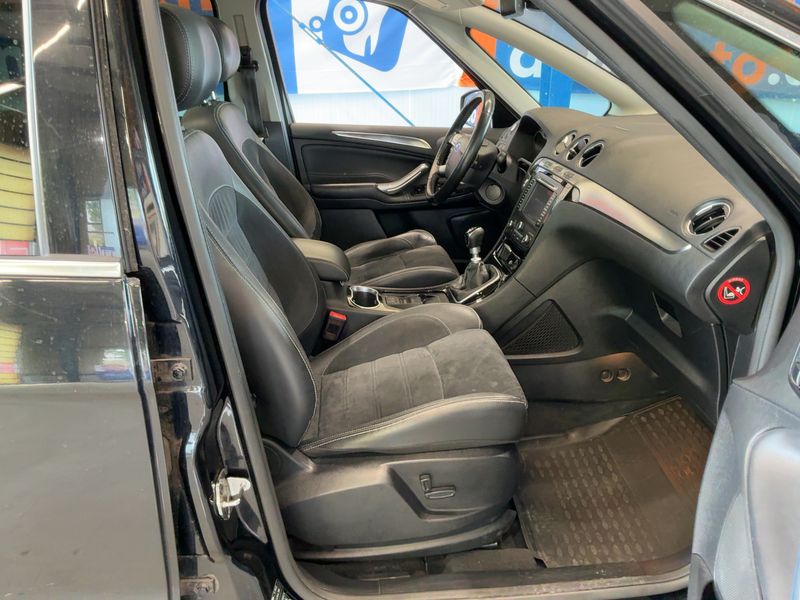 Ford S-Max 2.2 TDCi Titanium 2013 – снимка 17