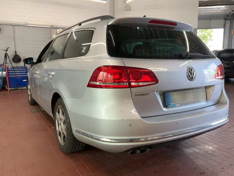 Volkswagen Passat 2.0 TDI Comfortline BlueMotion Tech 2012 – снимка 6
