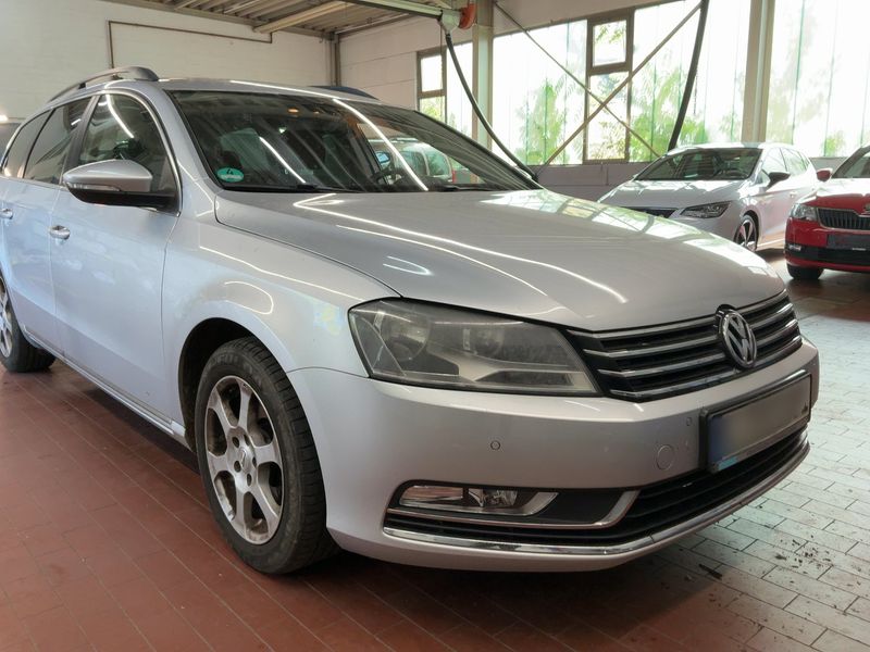 Volkswagen Passat 2.0 TDI Comfortline BlueMotion Tech 2012 – снимка 12