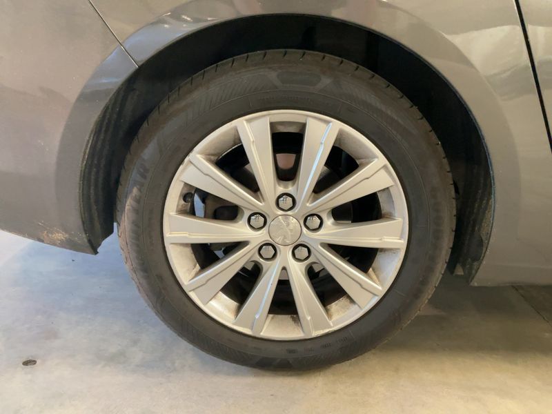 Peugeot 308 1.5 Blue-HDi Style 2018 – снимка 9