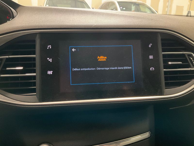 Peugeot 308 1.5 Blue-HDi Style 2018 – снимка 24