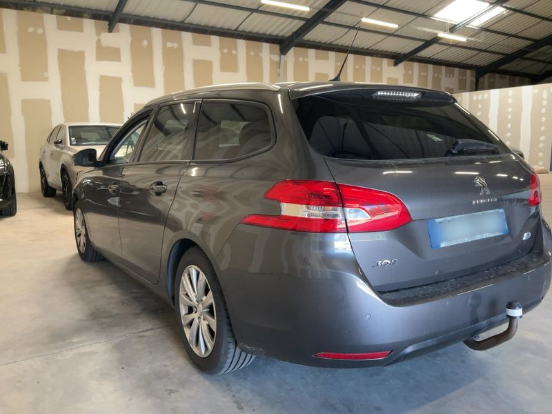 Peugeot 308 1.5 Blue-HDi Style 2018 – снимка 6
