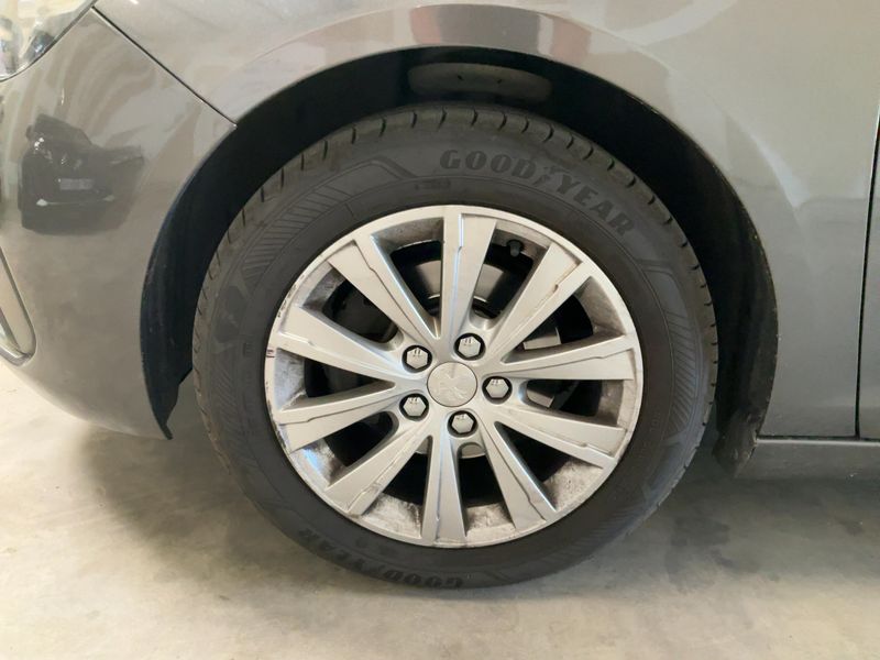 Peugeot 308 1.5 Blue-HDi Style 2018 – снимка 3