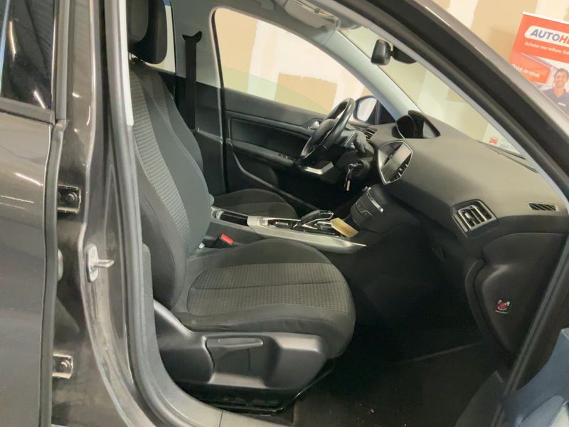 Peugeot 308 1.5 Blue-HDi Style 2018 – снимка 16