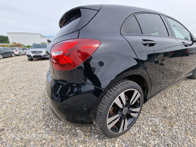 Mercedes-Benz A-Klasse A 200 CDI 4Matic Urban 2017 – снимка 8