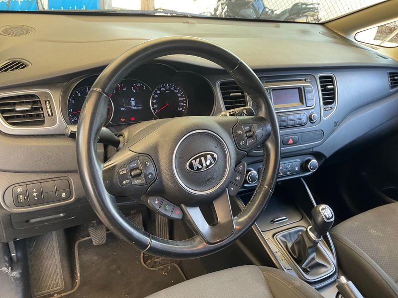 Kia Carens 1.6 GDI Concept 2015 – снимка 27