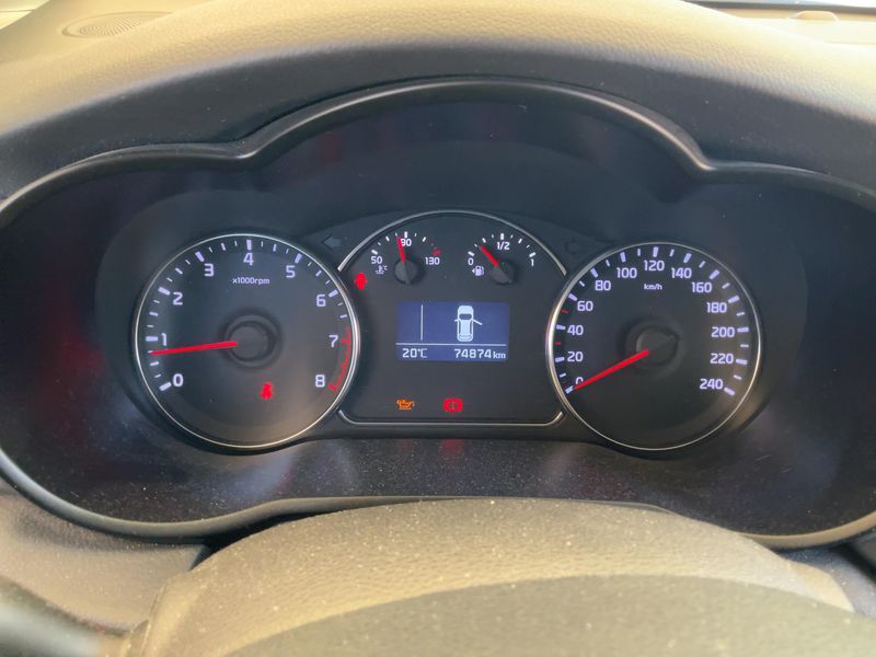 Kia Carens 1.6 GDI Concept 2015 – снимка 18